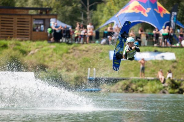 Wake-Stall-in-luftiger-Hoehe-1024x682