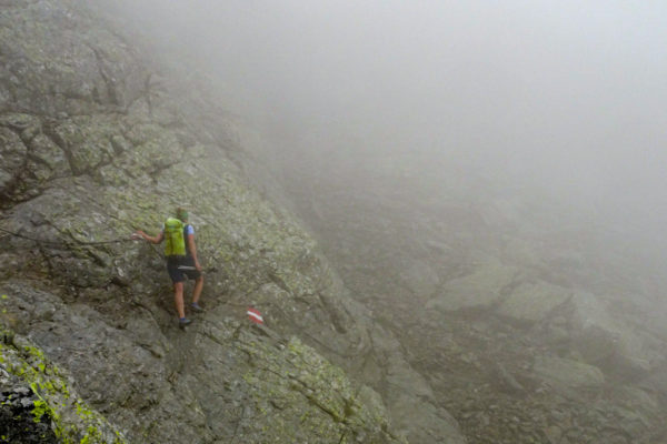 3 Einige Seilversicherte Stellen sind zu meistern Kreuzeck Höhenweg Schütt
