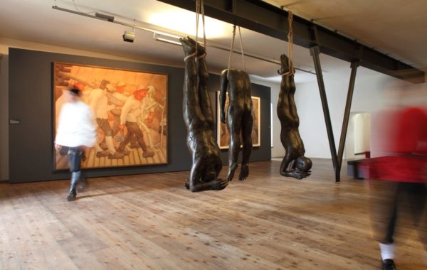 Albin Egger-Lienz, Totentanz (3. Fassung, Kärntner Landesmuseum) und Lois Anvidalfarei, Ecce homo (c) Zita Oberwalder Albin Egger-Lienz, Totentanz (3. Fassung, Kärntner Landesmuseum) und Lois Anvidalfarei, Ecce homo (c) Zita Oberwalder